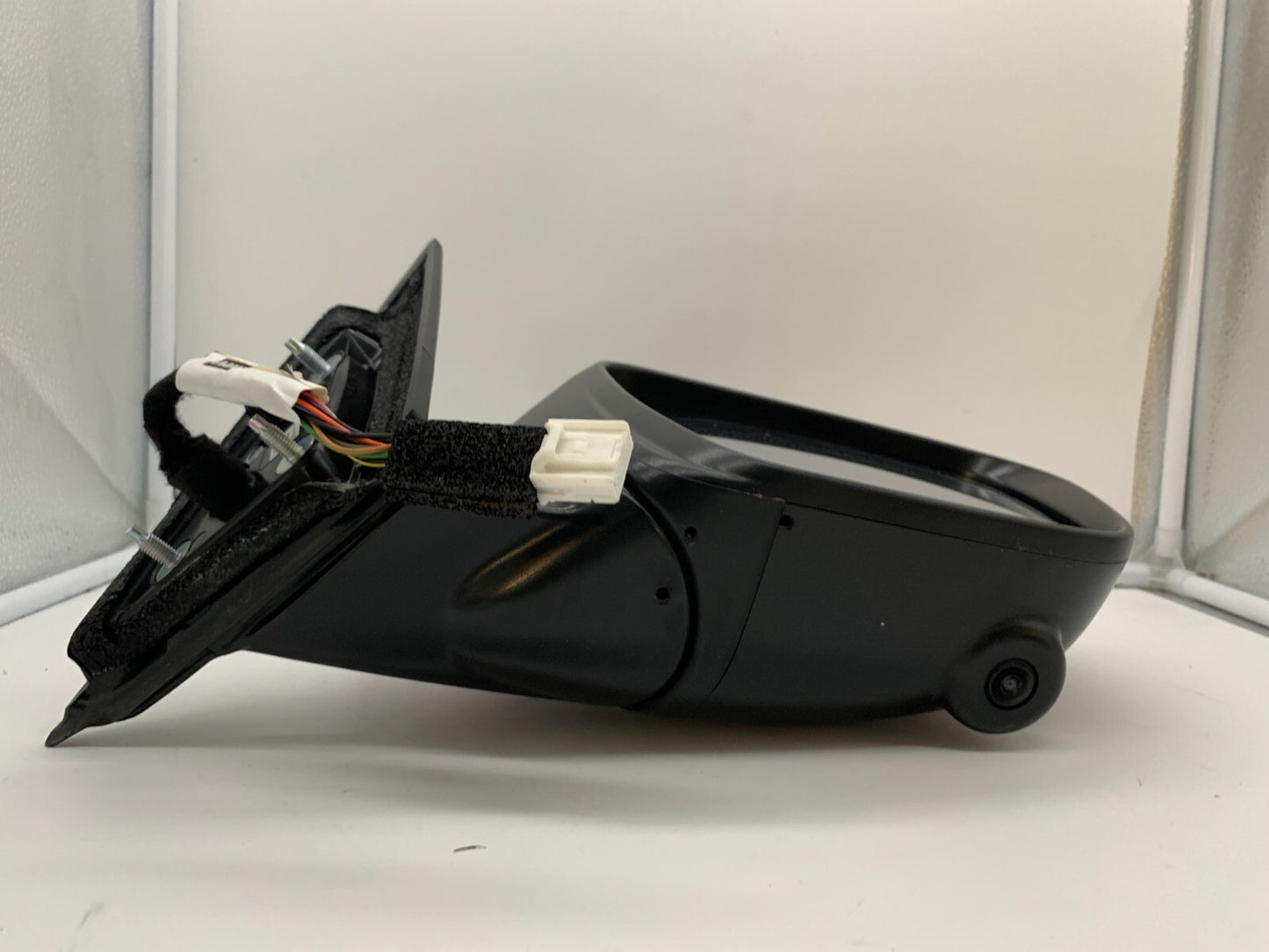 2017-2020 Nissan Rogue Passenger Side View Power Door Mirror Red OEM A03B42001