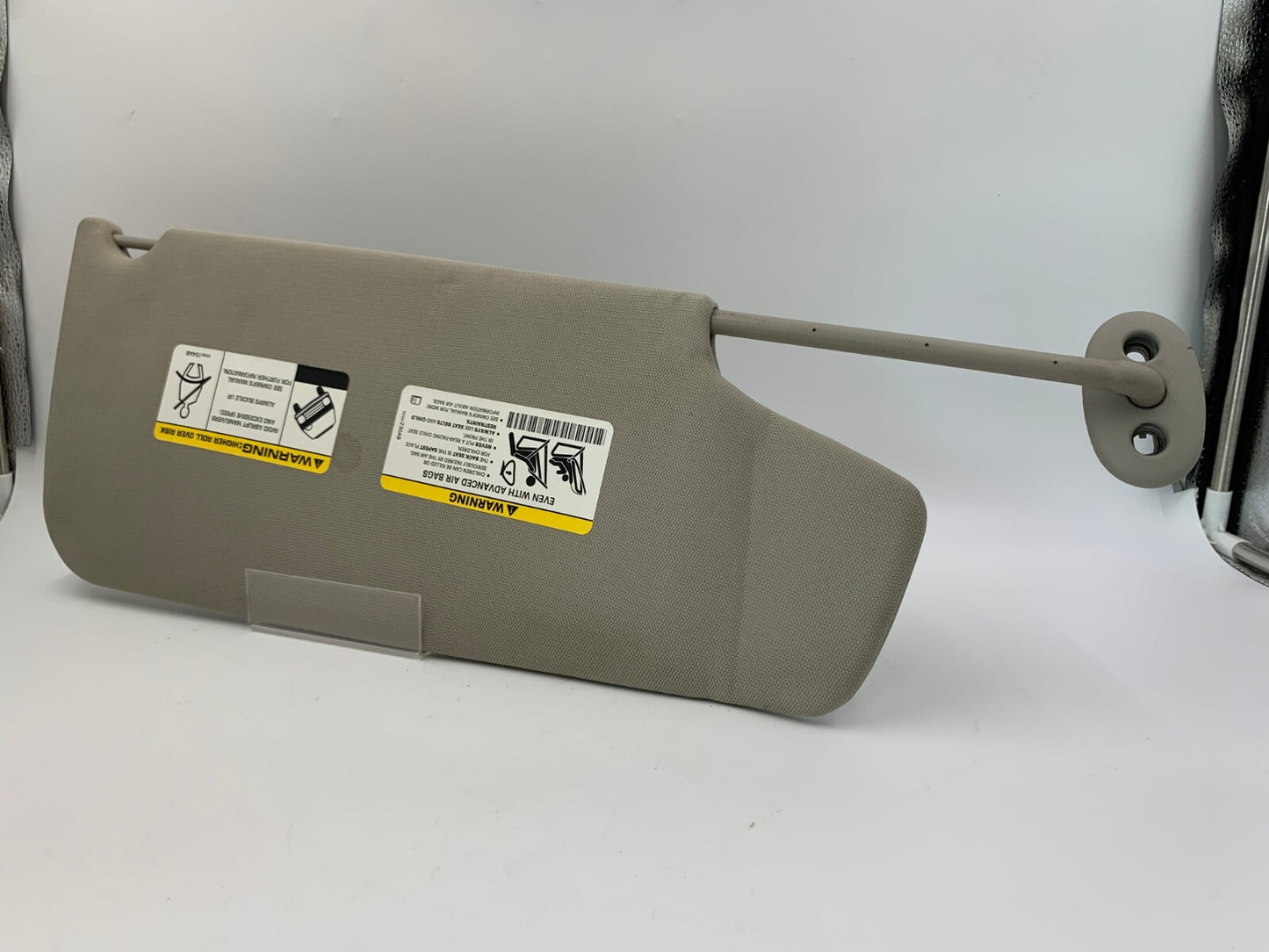 2006-2010 Jeep Commander Driver Sun Visor OEM E03B56029