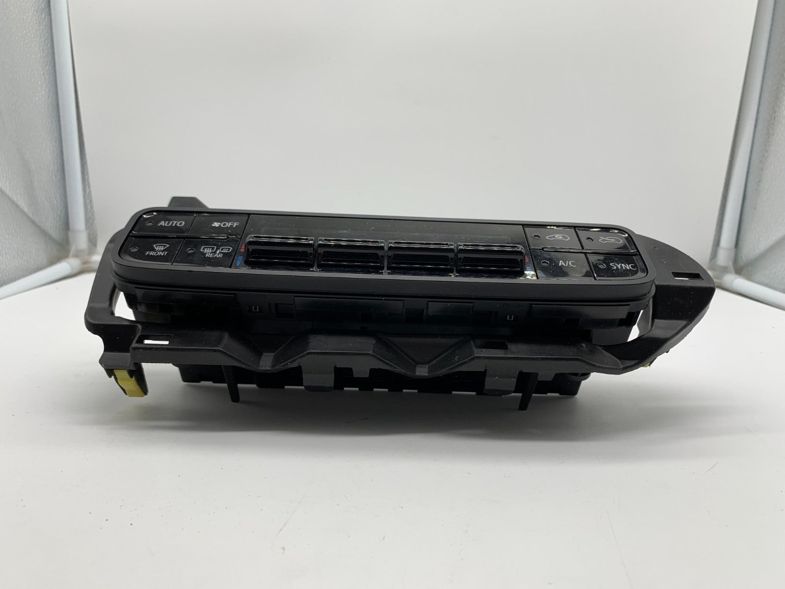 2017-2018 Scion IM AC Heater Climate Control Unit OEM A01B30090