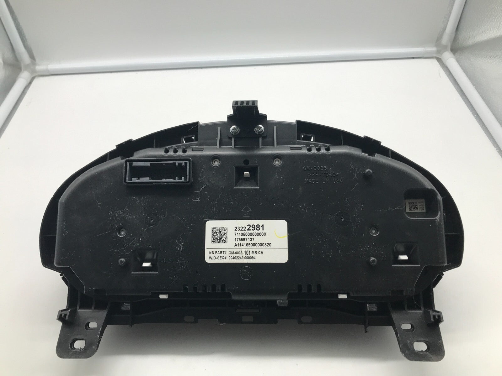 2015 Buick Regal Speedometer Instrument Cluster 12231 Miles OEM D04B10035