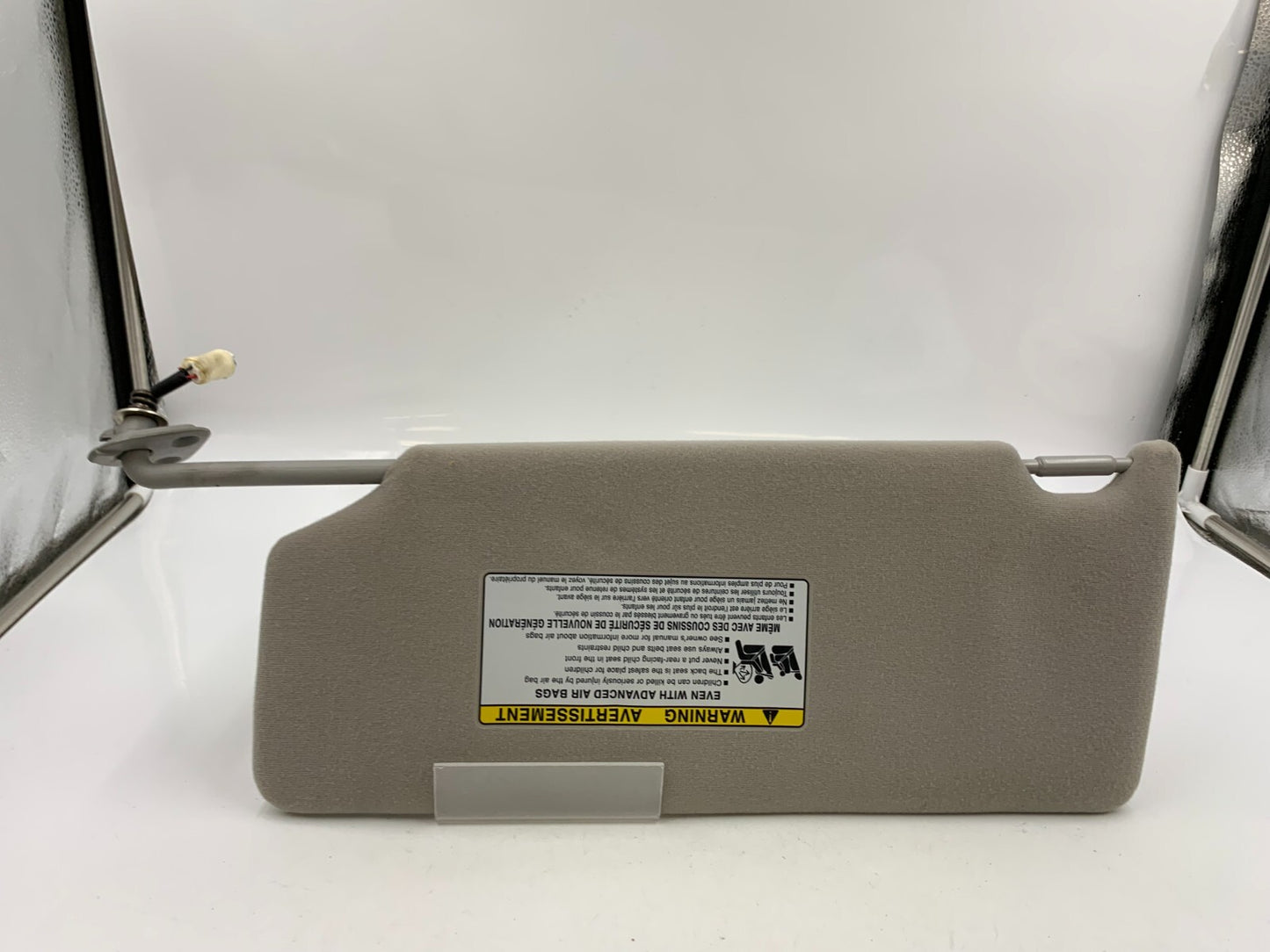 2005-2012 Toyota Avalon Passenger Sun Visor Gray Illumination OEM C04B31063