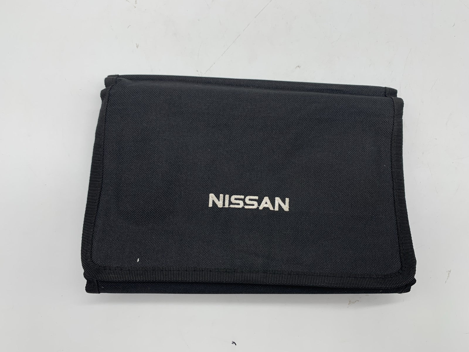 2016 Nissan Titan Owners Manual Set with Case OEM A02B55015