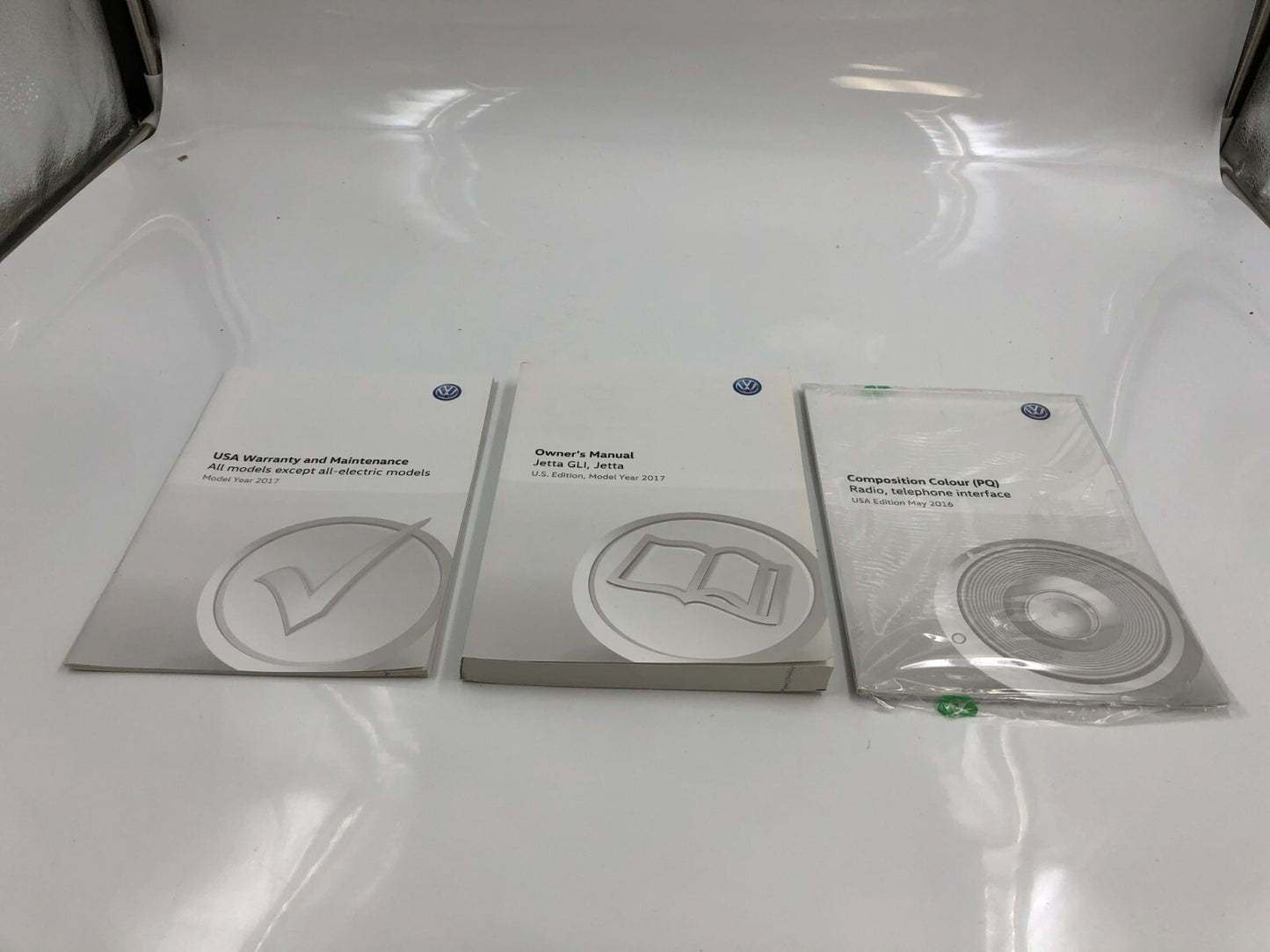 2017 Volkswagen Jetta GLI Owners Manual Set with Case OEM B03B52083