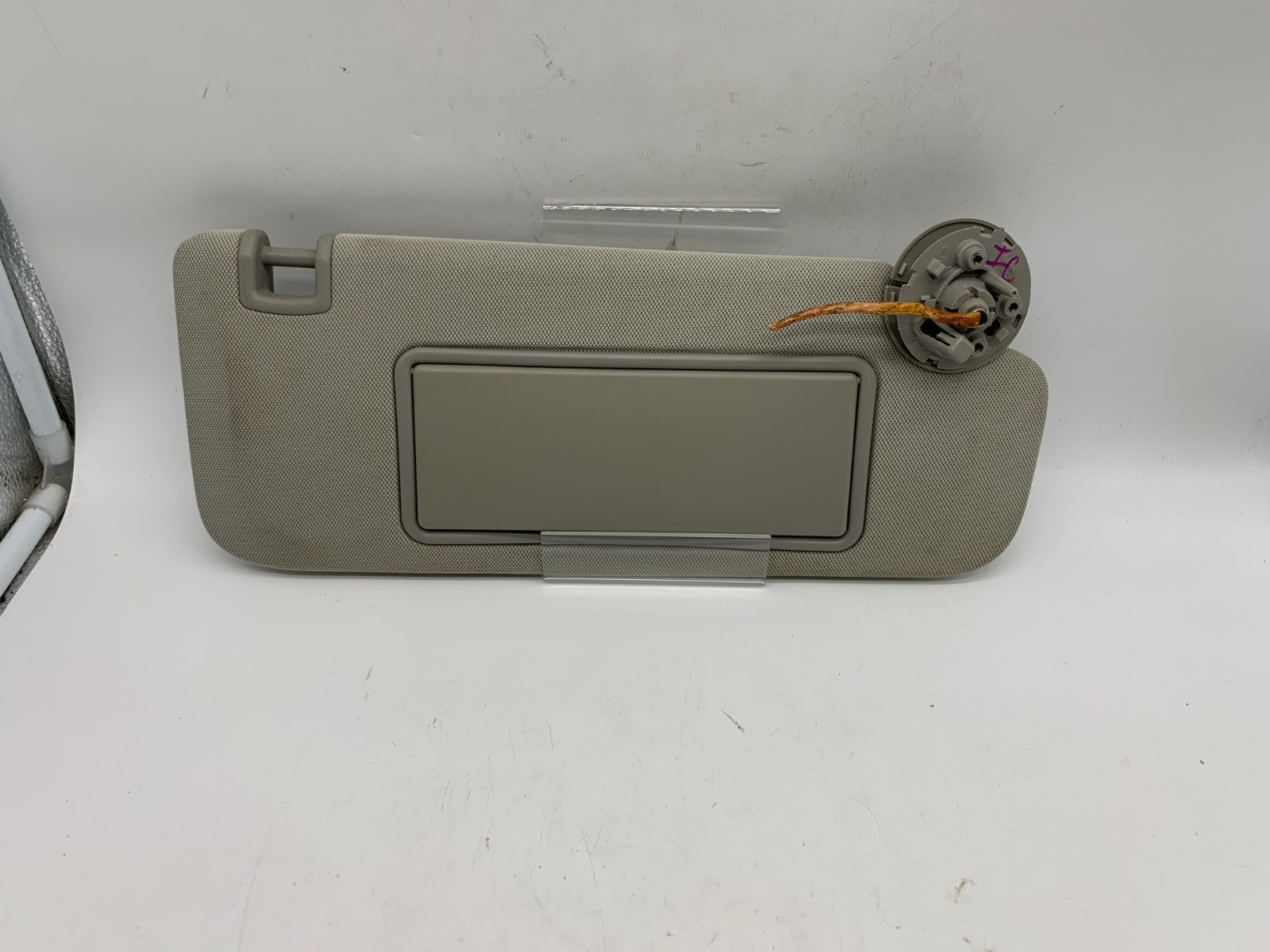 2013-2016 Chevrolet Malibu Passenger Sun Visor Gray Illuminated OEM A04B42006