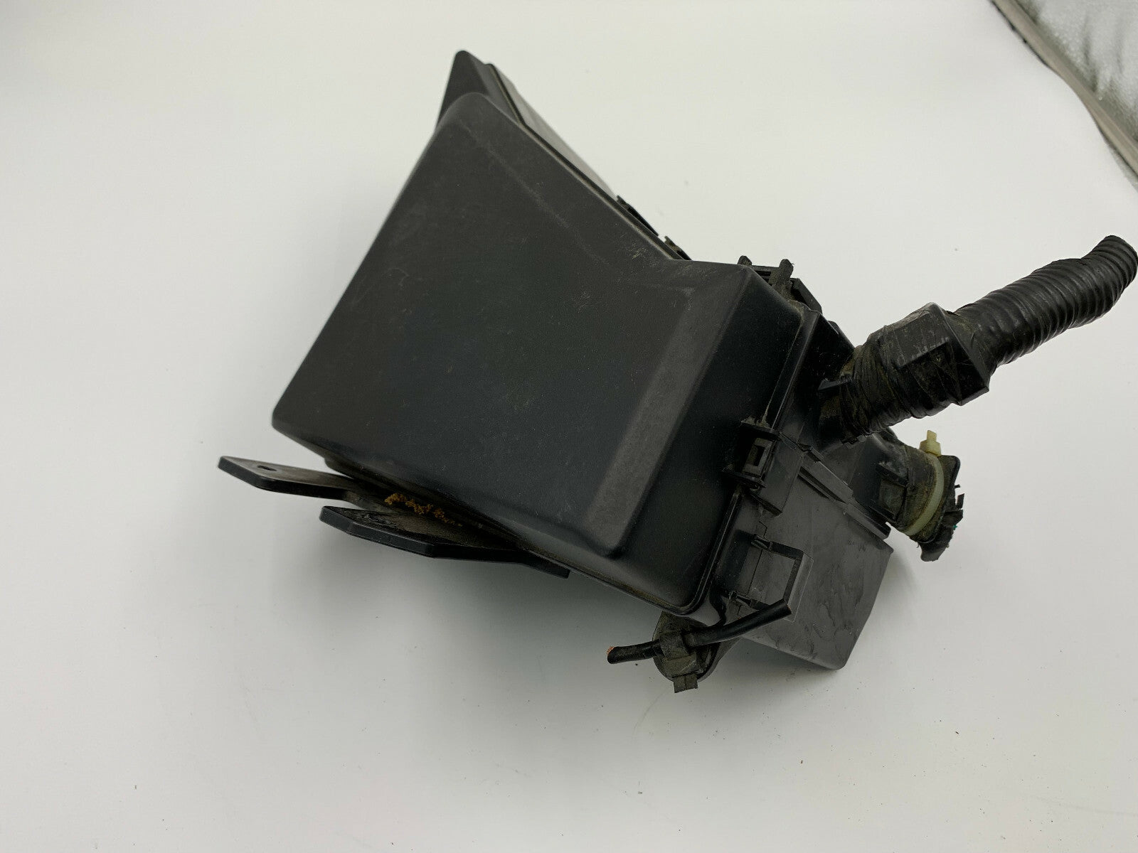 2010-2014 Subaru Legacy Fuse Box Relay Module Block Relay OEM B02B57002