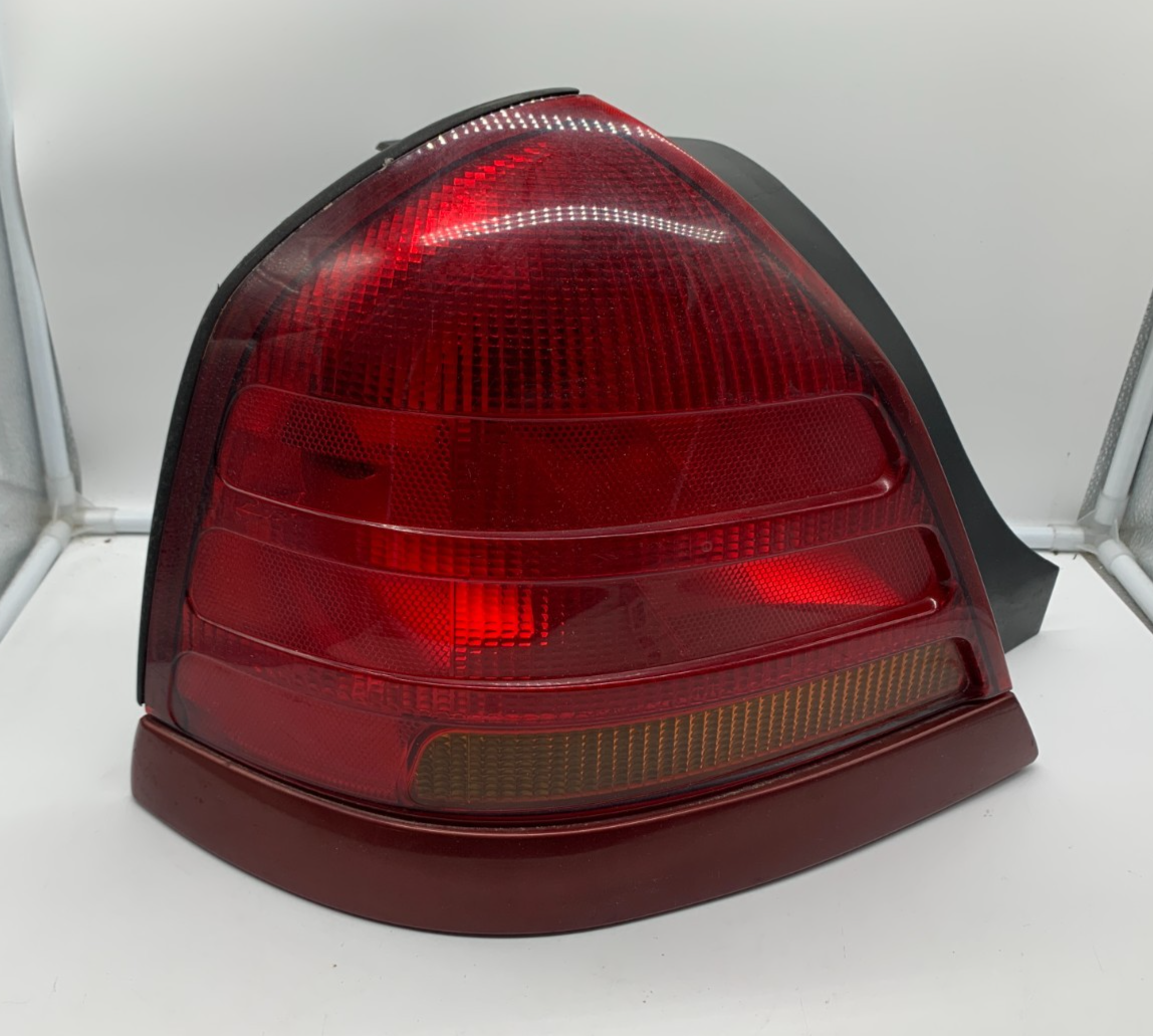 2000-2011 Ford Crown Victoria Driver Side Tail Light Taillight OEM C01B50010