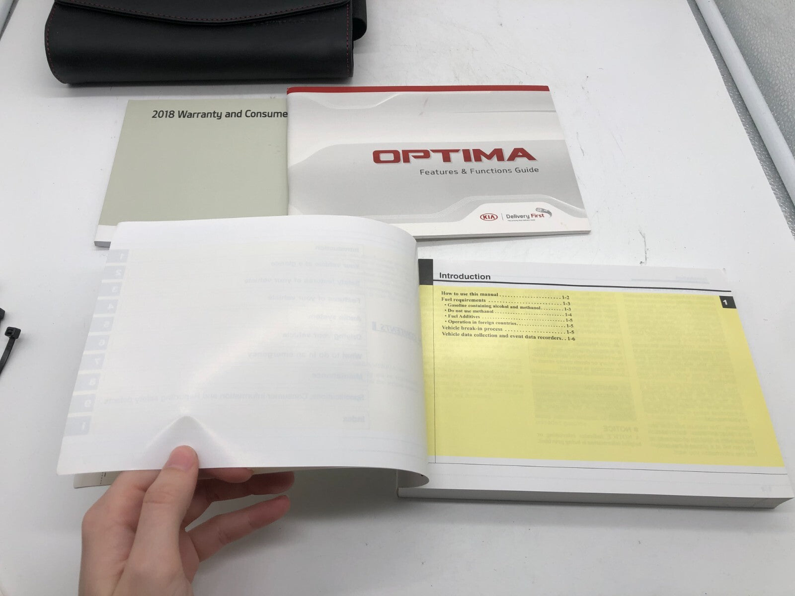 2018 Kia Optima Owners Manual Set with Case OEM E03B39068