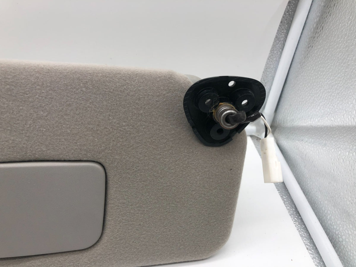 2005-2010 Toyota Sienna Passenger Sun Visor Gray Illuminated OEM A01B46003