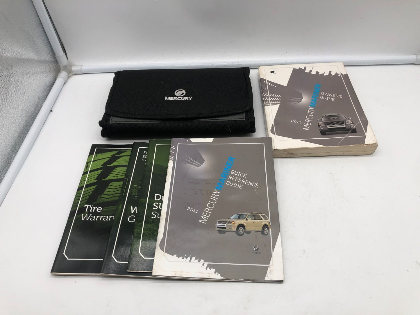 2011 Mercury Mariner Owners Manual Set with Case OEM R01B08016