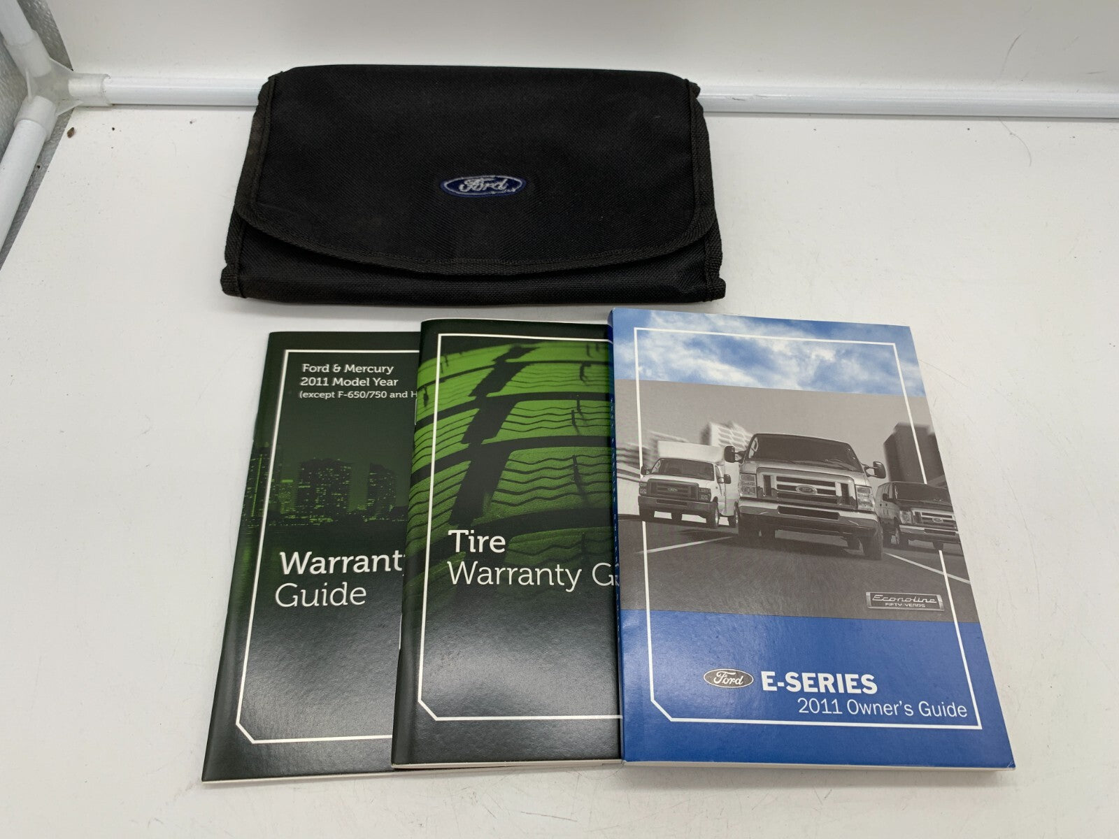 2011 Ford E-Series ESeries Owners Manual Set with Case OEM B03B40074