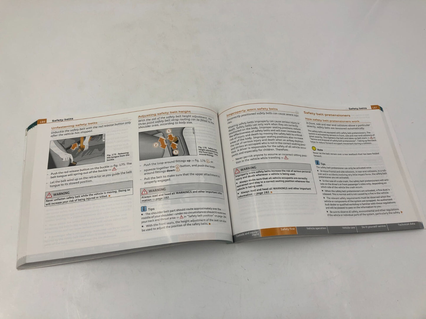 2011 Audi A4 Owners Manual Set OEM B02B36085