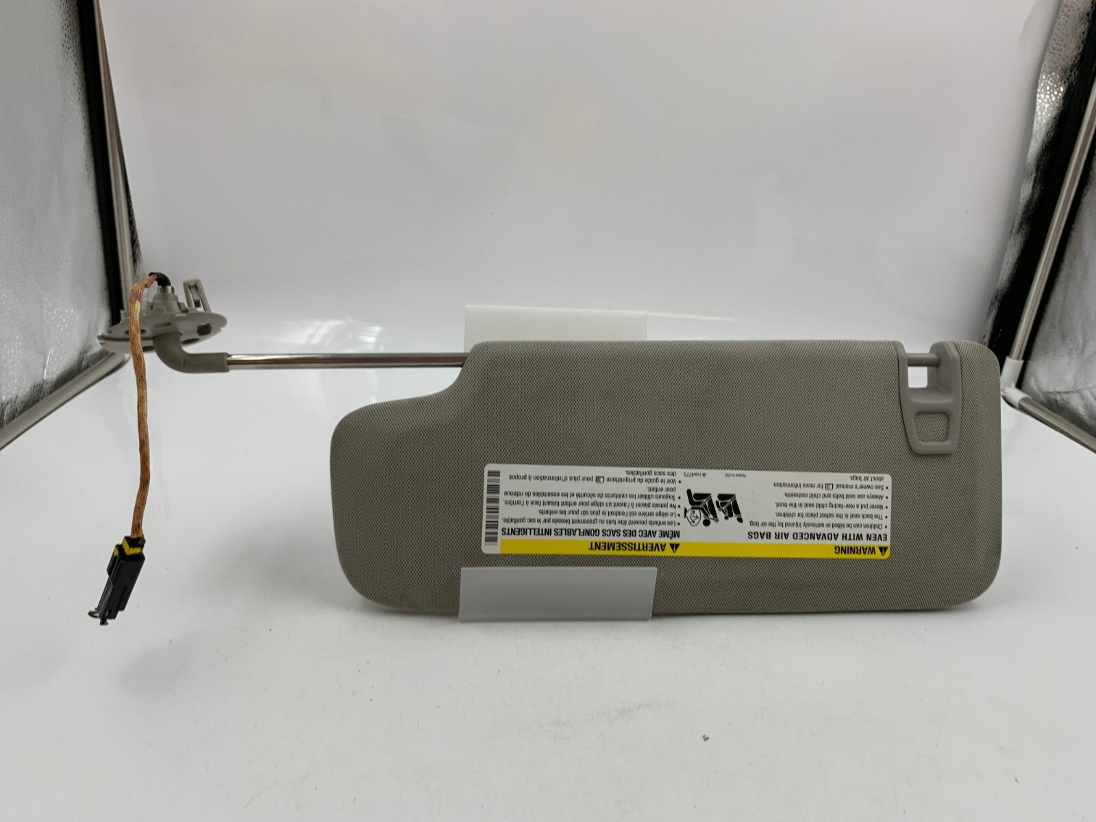 2013-2016 Chevrolet Malibu Passenger Sunvisor Gray Illuminated OEM