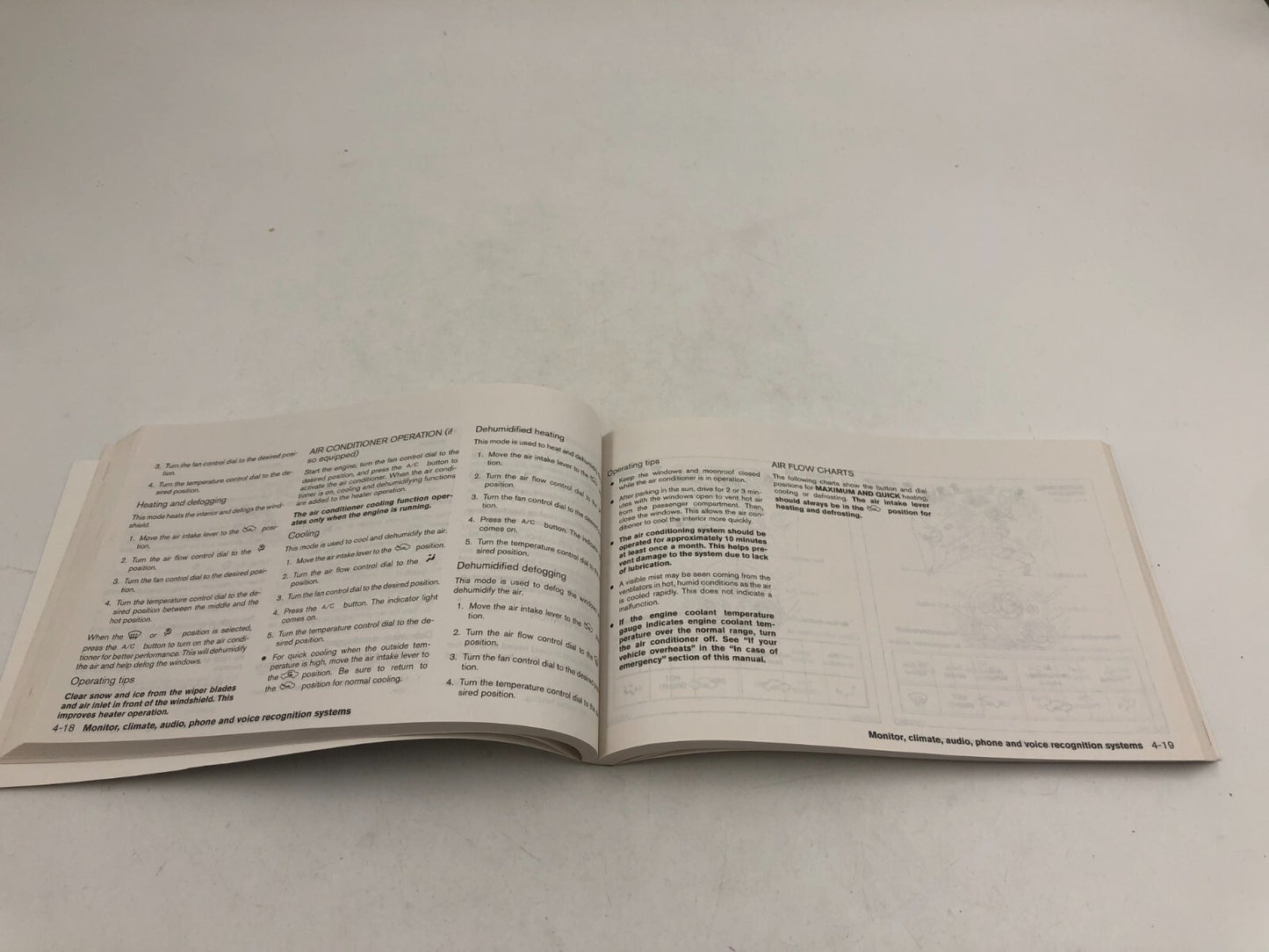 2014 Nissan Versa Sedan Owners Manual Set with Case OEM B04B55037