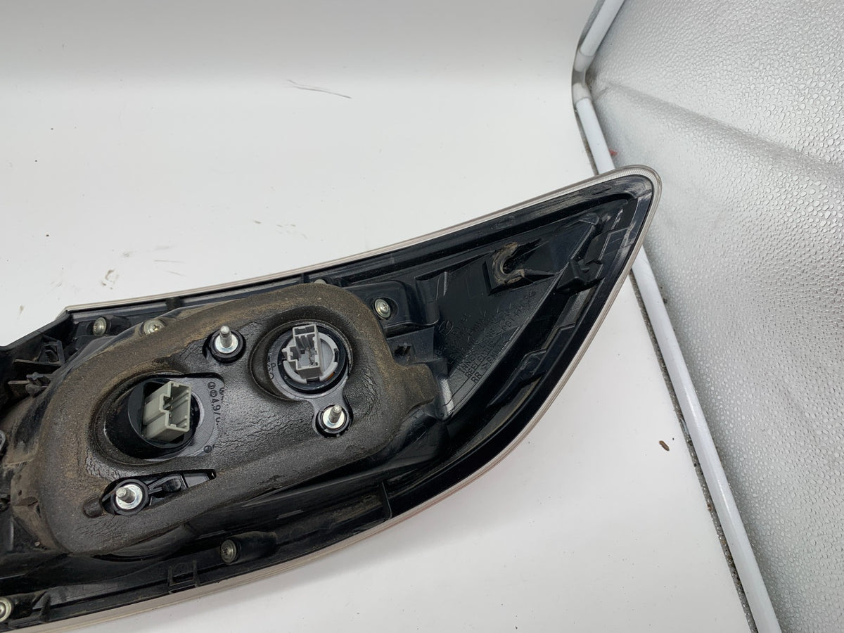 2010-2013 Mazda 3 Htbk Driver Tail Light Taillight Lamp OEM C02B16005