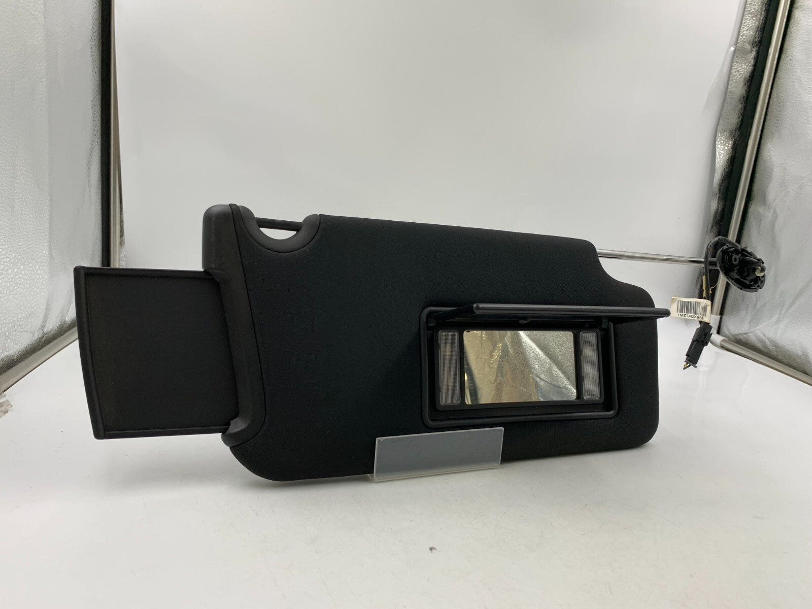 2012 Chrysler 300 Passenger Sun Visor Black Illuminated OEM E03B39061