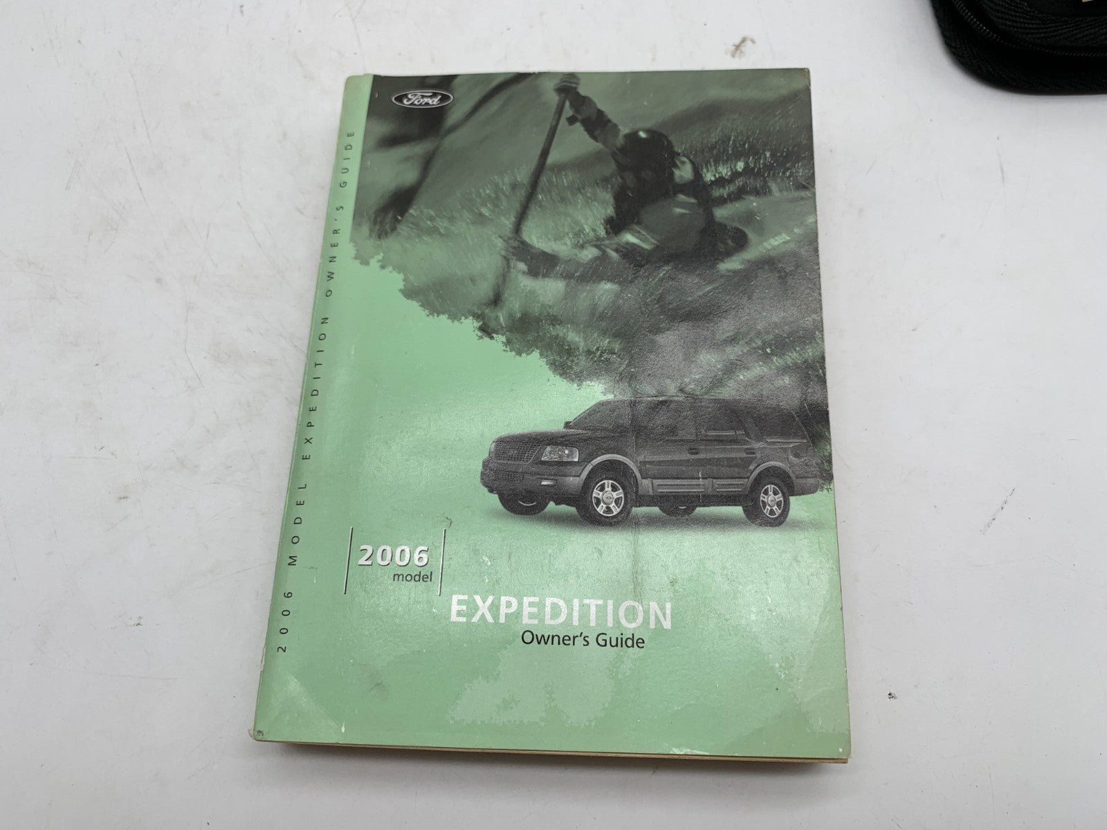 2006 Ford Expedition Owners Manual Set with Case OEM C02B50017