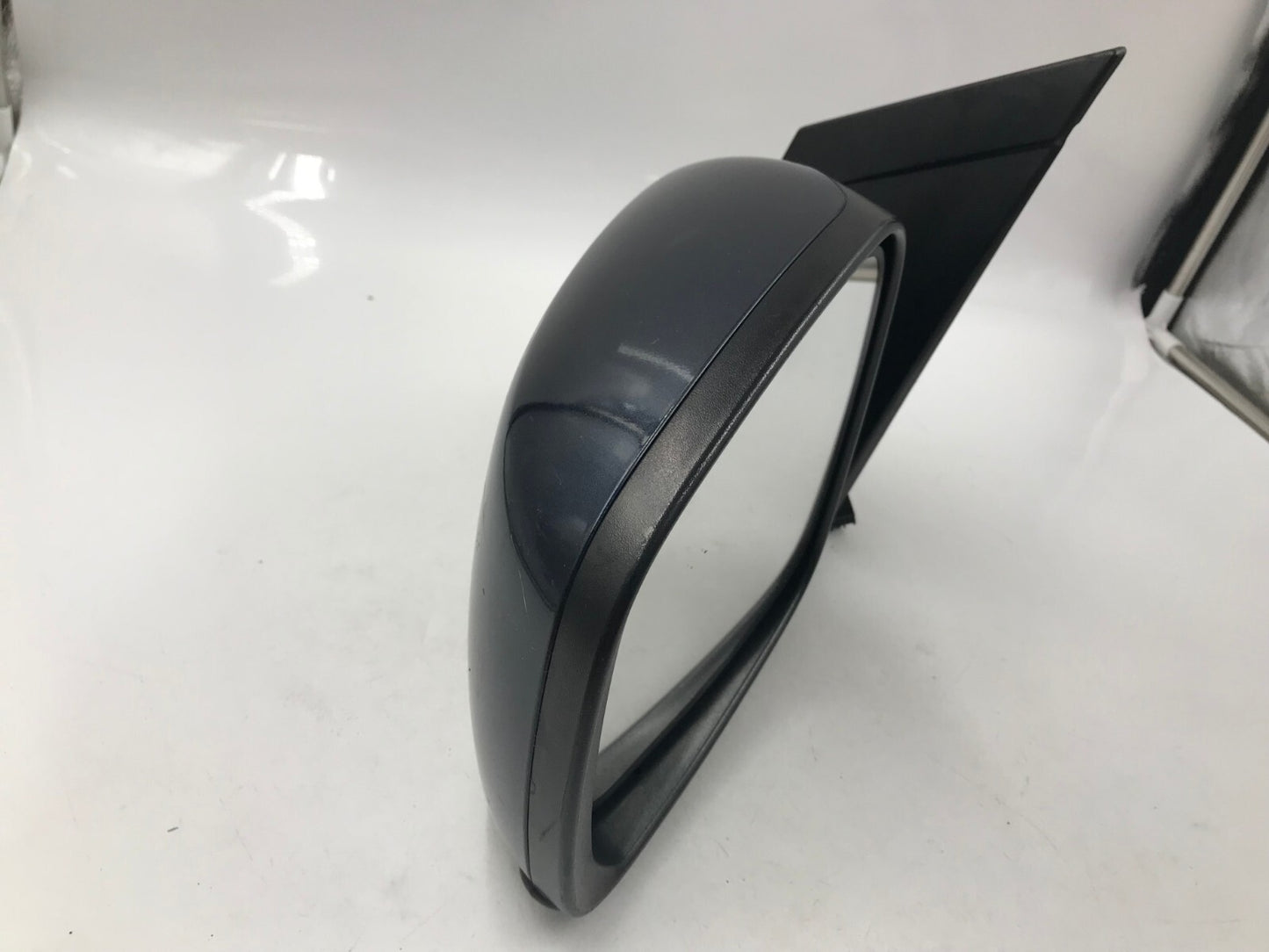 2008-2010 Chrysler Town & Country Driver Side Power Door Mirror Gray B02B28005