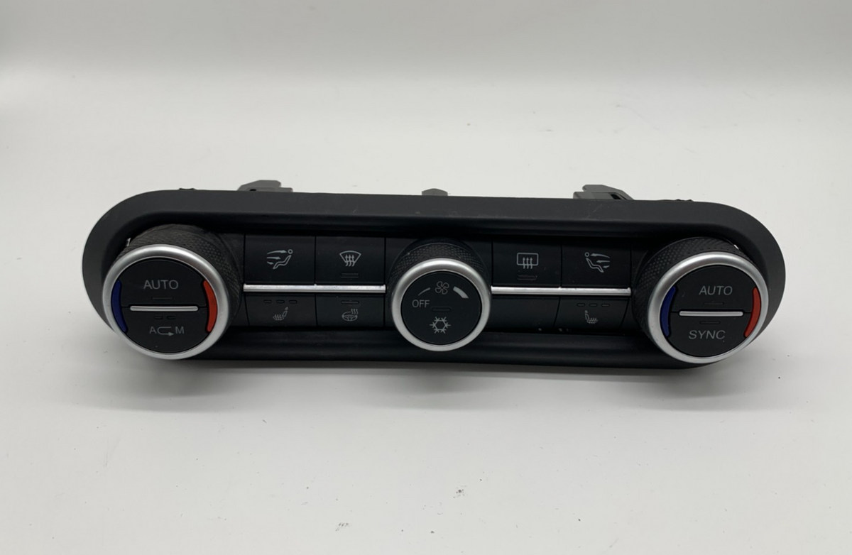 2017-2019 Alfa Romeo Giulia AC Heater Climate Control Unit OEM C02B30067