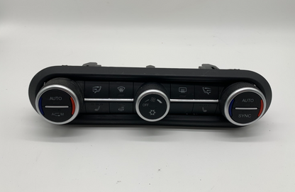2017-2019 Alfa Romeo Giulia AC Heater Climate Control Unit OEM C02B30067