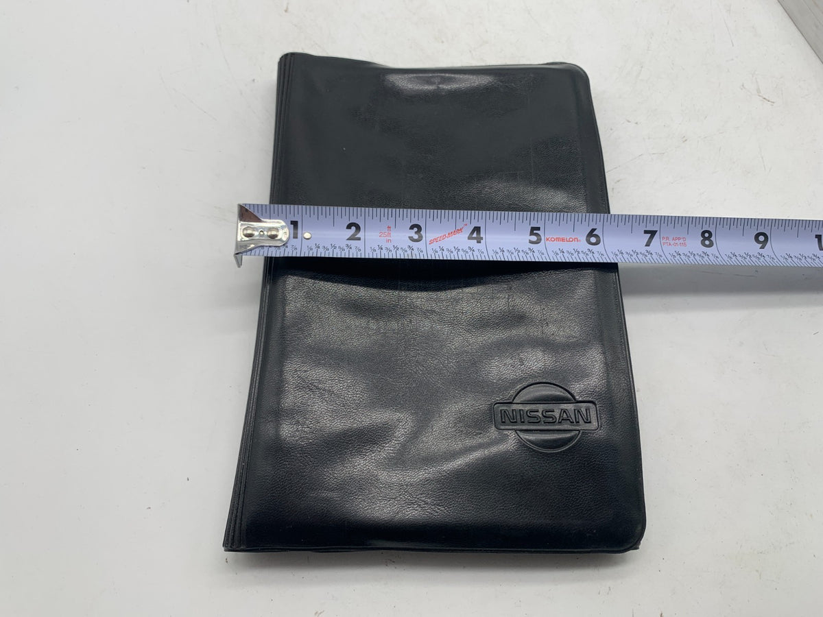 2002 Nissan Quest Owners Manual with Case OEM R01B15009