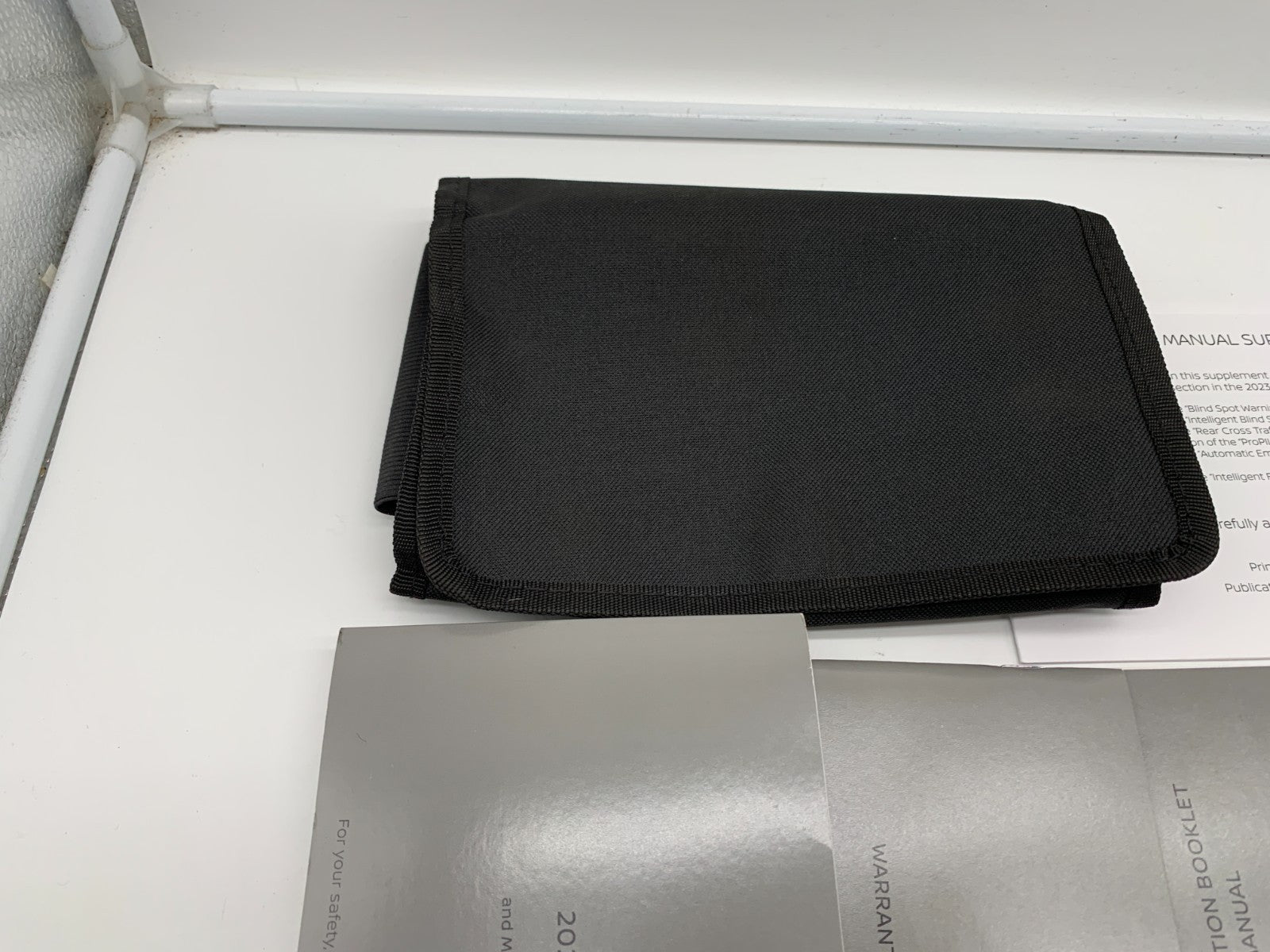 2023 Nissan Rogue Owners Manual Set OEM B04B25008