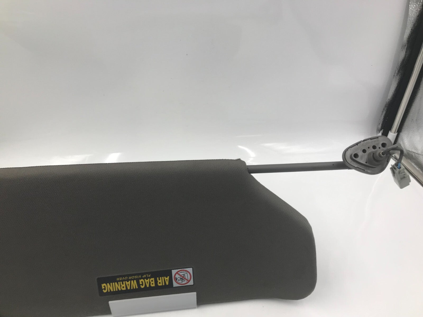 2006-2010 Honda Odyssey Driver Sun Visor Tan Illuminated OEM A03B31032
