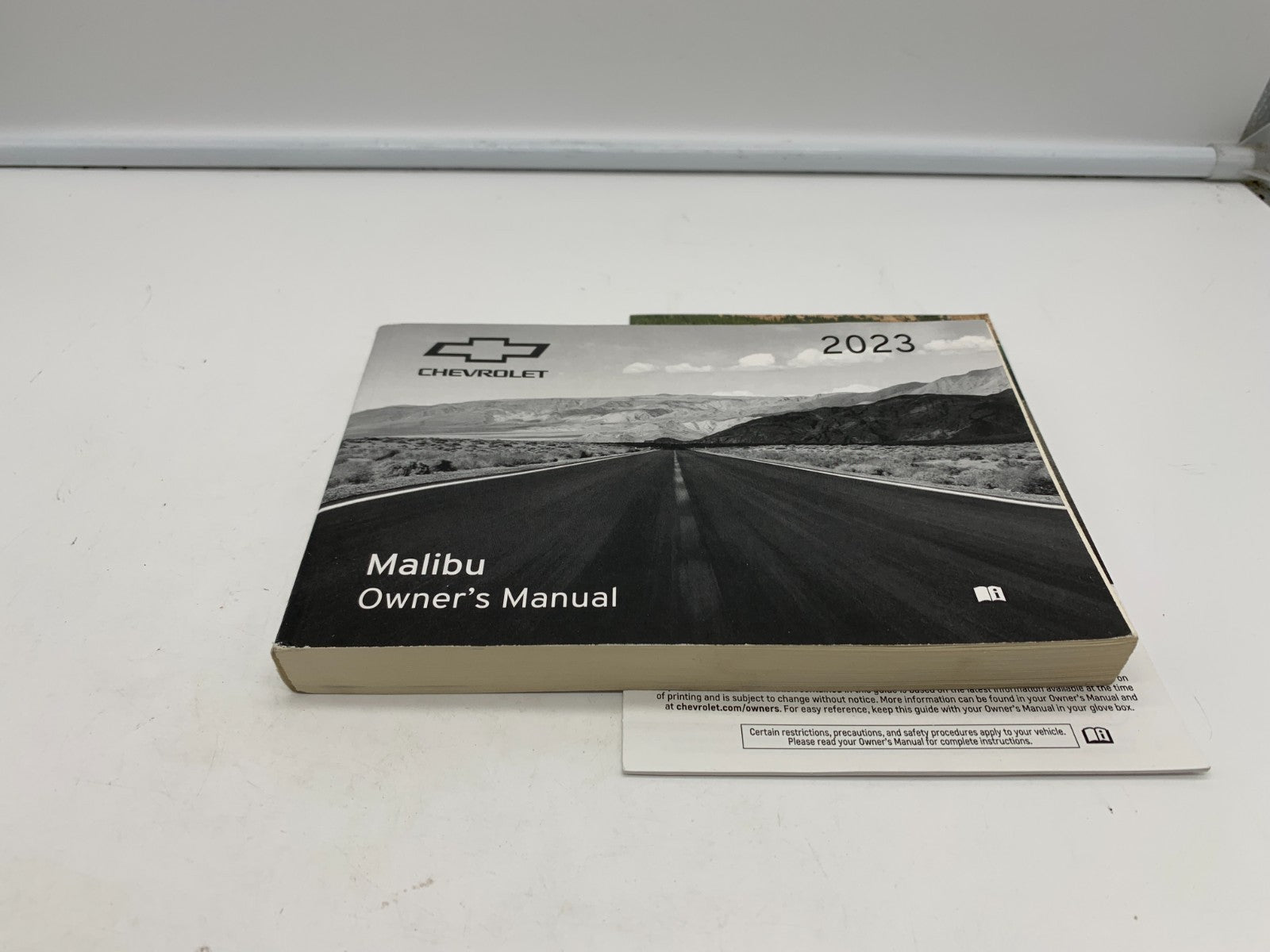 2023 Chevrolet Malibu Owners Manual OEM A01B33003