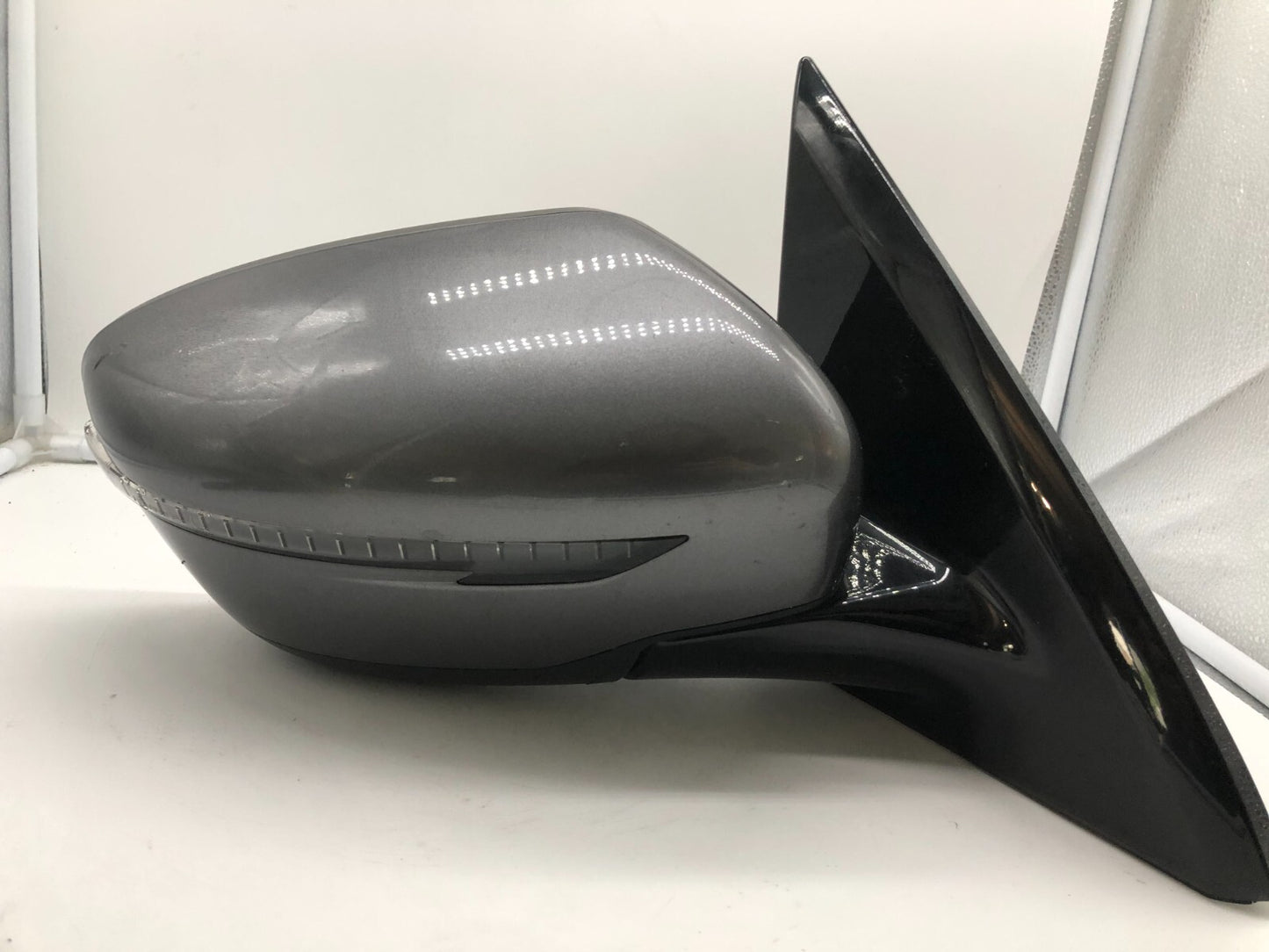 2017 Nissan Pathfinder Passenger Side Power Door Mirror Gray OEM A02B23030