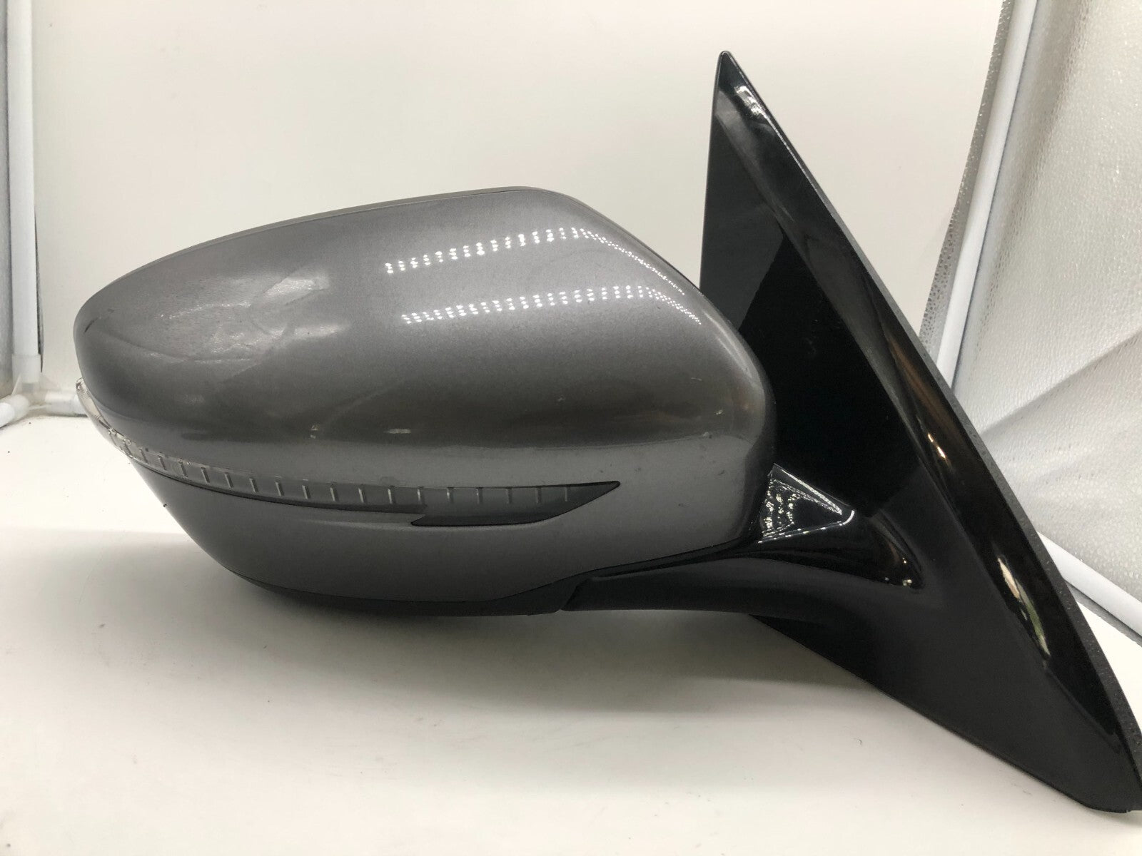 2017 Nissan Pathfinder Passenger Side Power Door Mirror Gray OEM A02B23030