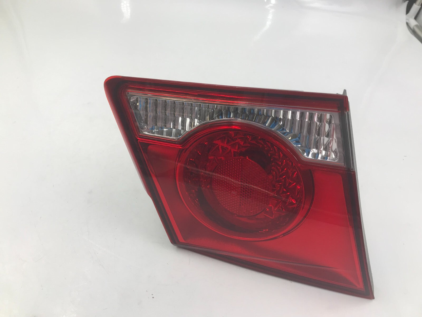2000-2001 Lexus ES300 Passenger Side Tail Light Taillight OEM B03B09043