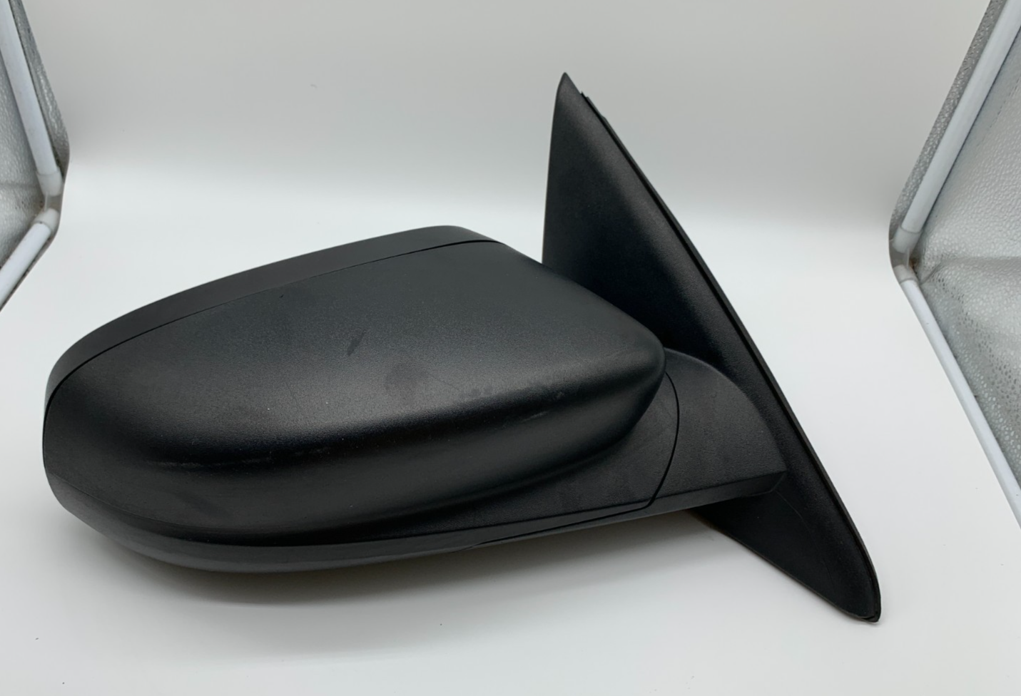 2013-2019 Ford Taurus Passenger Side View Power Door Mirror Black OEM C03B54010