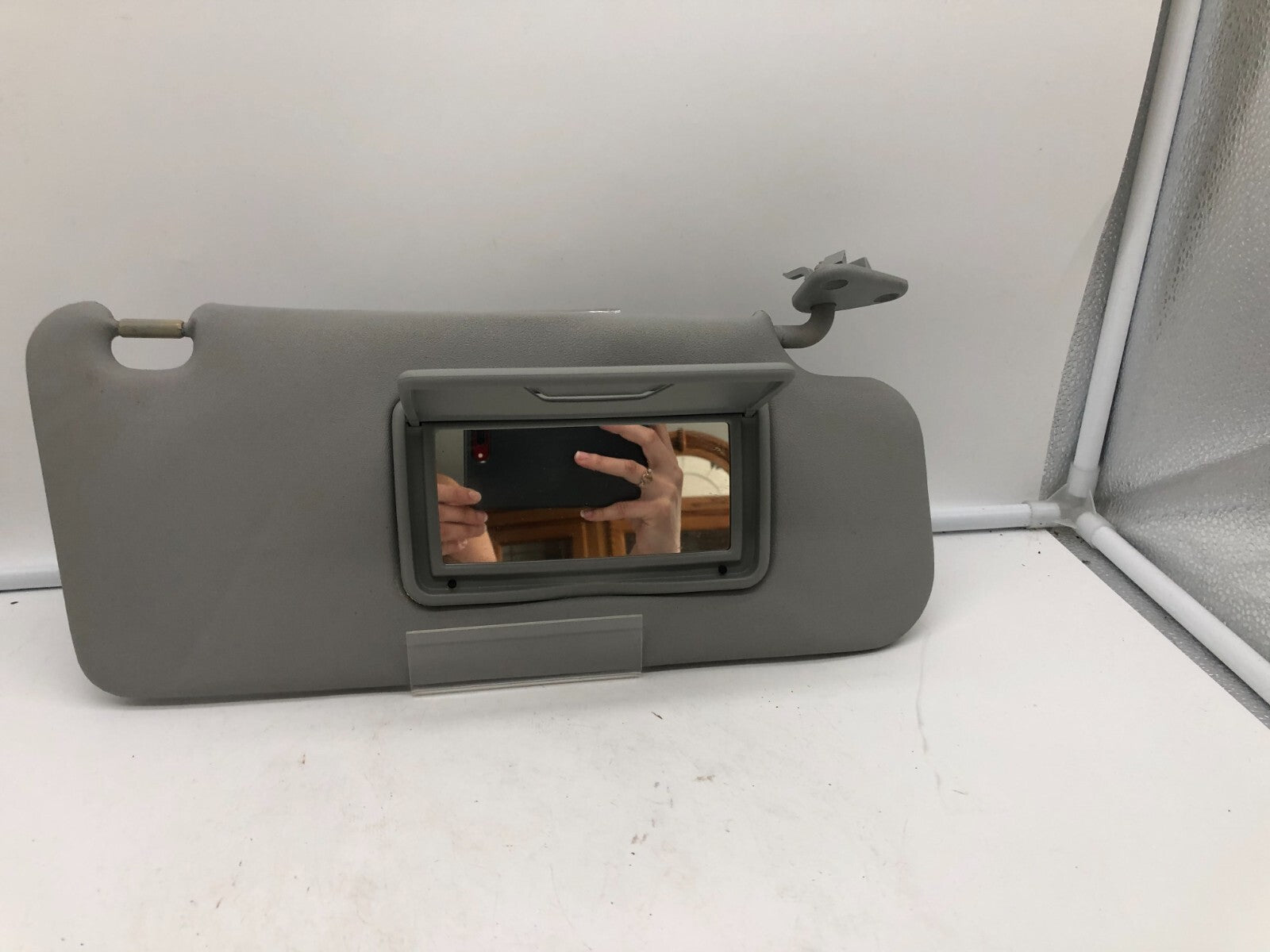 2007-2009 Mitsubishi Outlander Passenger Sun Visor Gray OEM A03B03005