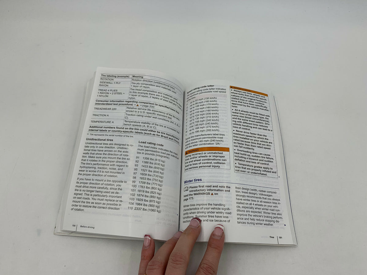 2015 Volkswagen Jetta Owners Manual Set with Case OEM B02B28026