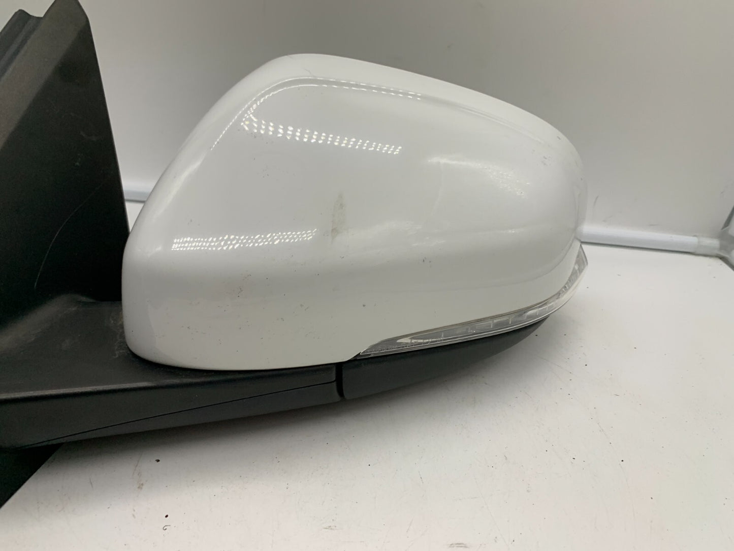 2011-2018 Volvo S60 Driver Side View Power Door Mirror White OEM E03B19002