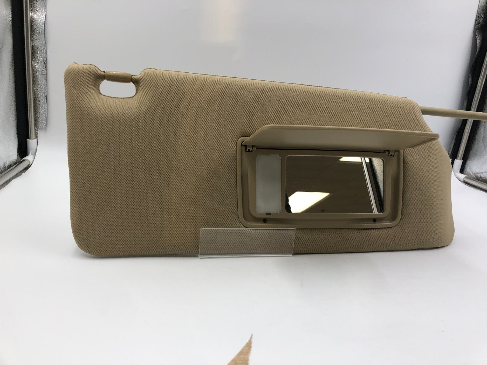 2006-2010 Honda Odyssey Passenger Sun Visor Brown Illuminated OEM C04B66001