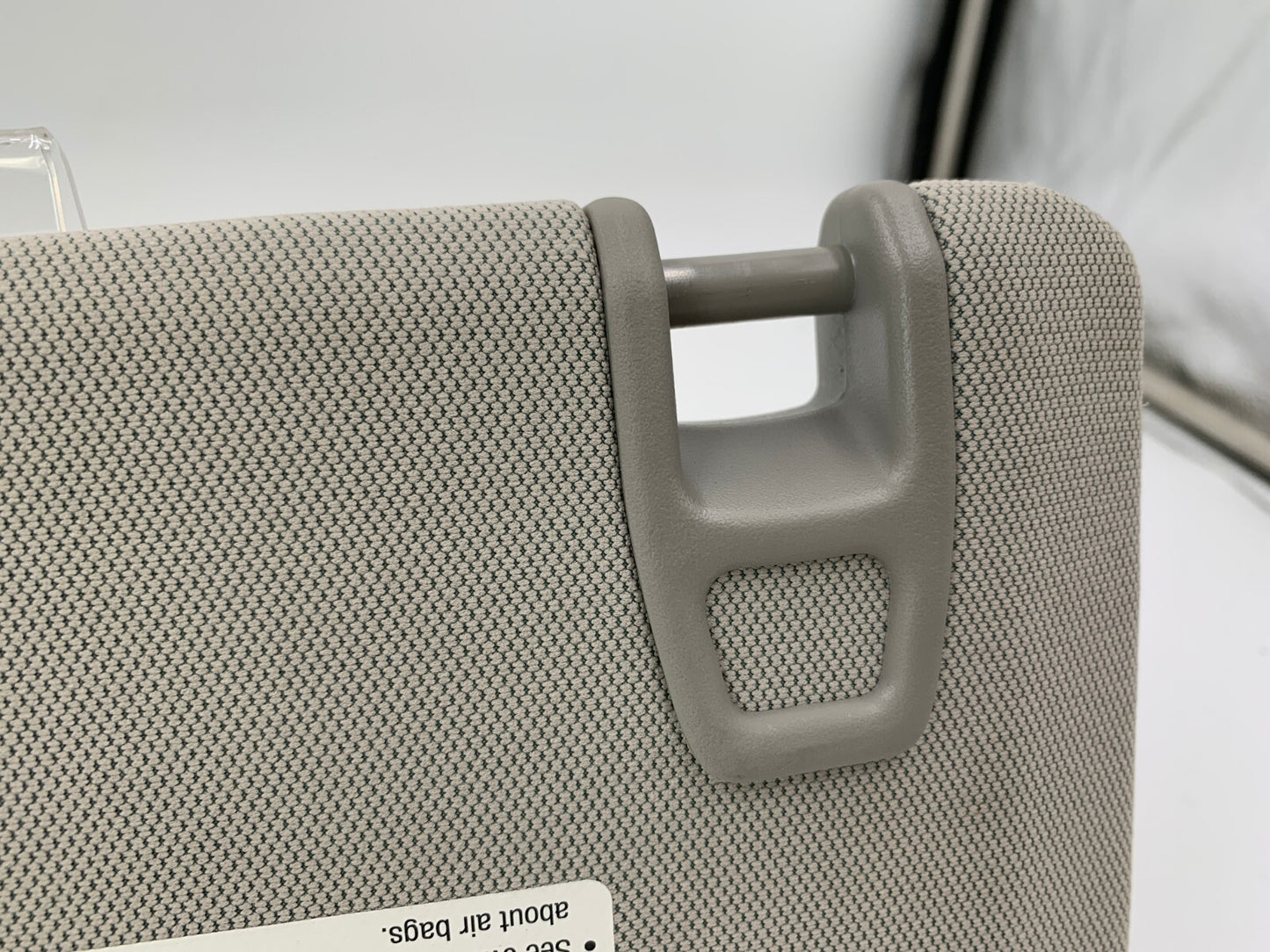 2013-2016 Chevrolet Malibu Passenger Sun Visor Gray Illuminated OEM B02B19064