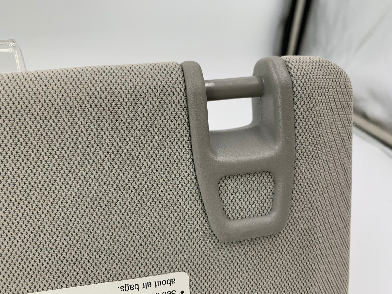 2013-2016 Chevrolet Malibu Passenger Sun Visor Gray Illuminated OEM B02B19064