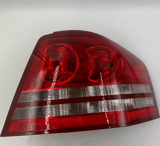 2008-2010 Dodge Avenger Passenger Side Tail Light Taillight OEM C02B19030