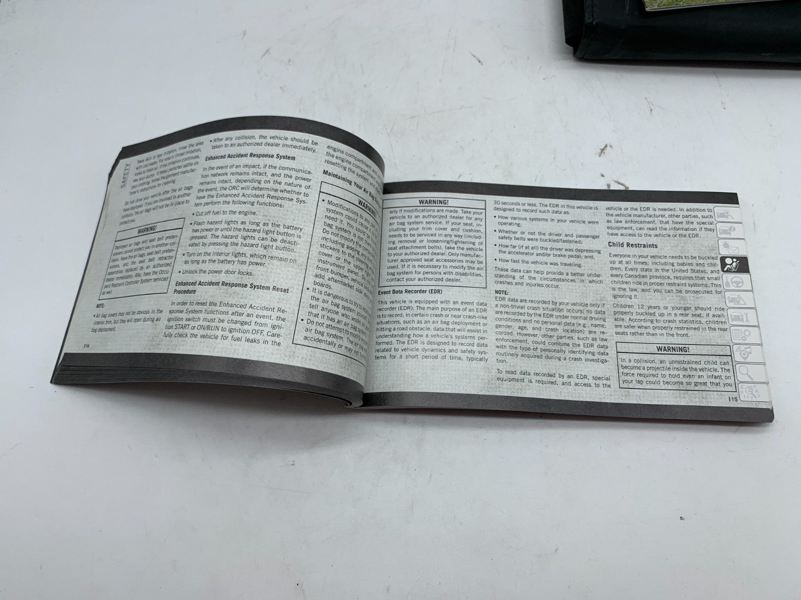 2018 Ram 1500 Owners Manual Users Guide Set with Case OEM B03B51015