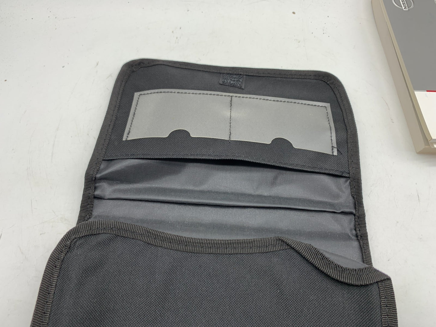 2018 Nissan Altima Sedan Owners Manual Set With Case OEM A04B05014