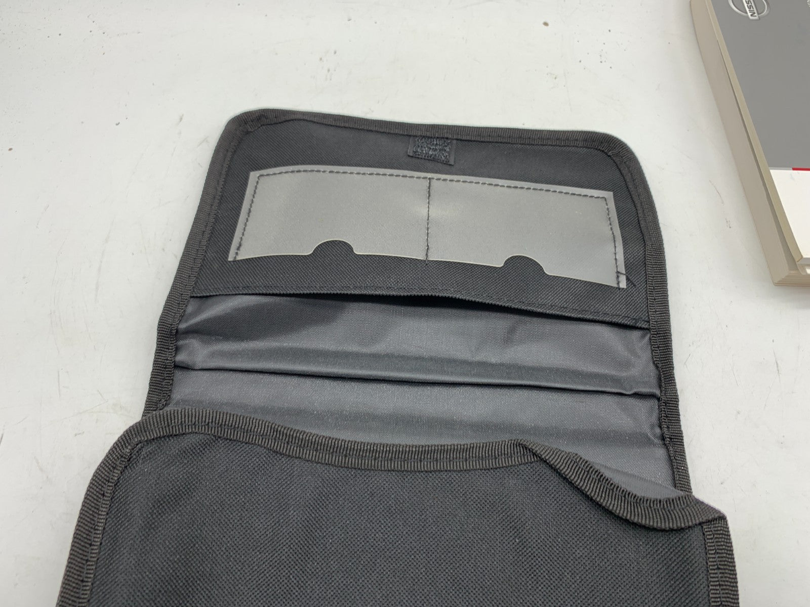 2018 Nissan Altima Sedan Owners Manual Set With Case OEM A04B05014