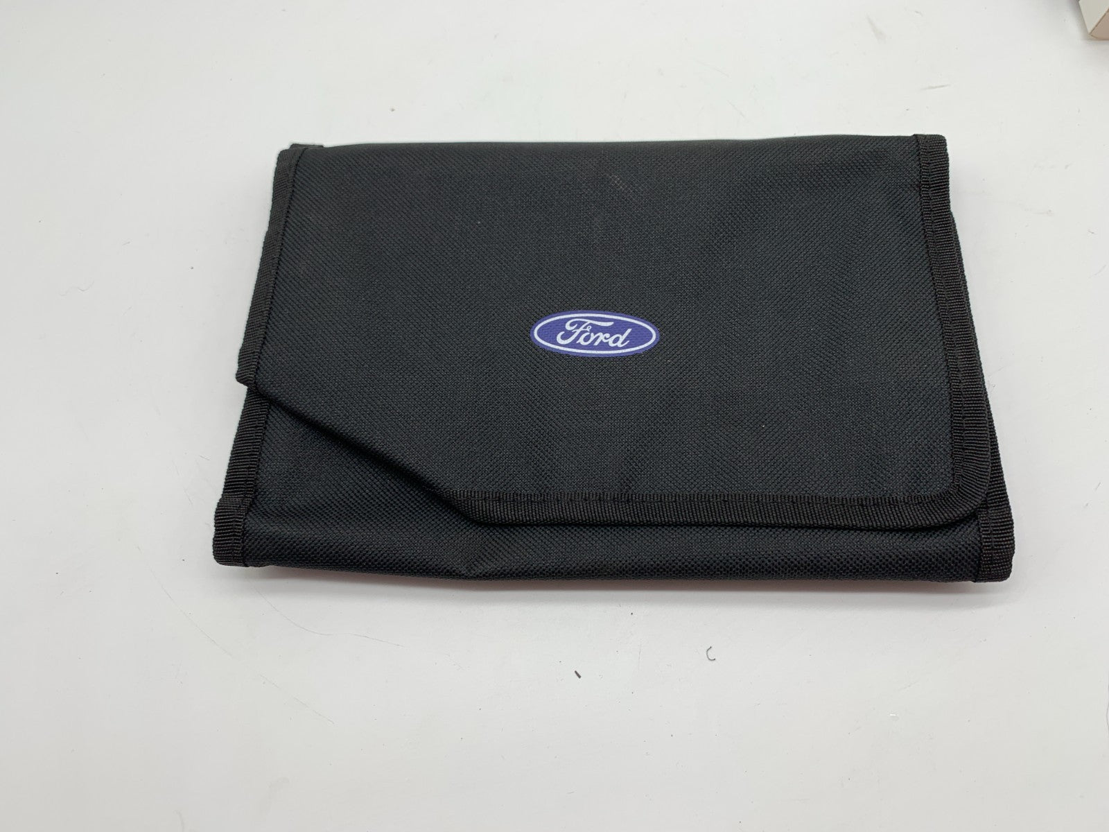 2017 Ford Fusion Owners Manual Set with Case OEM C03B08004