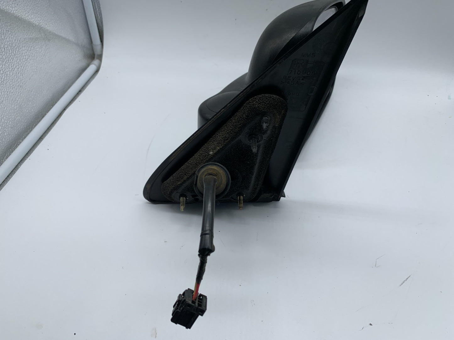 2002-2007 Jeep Liberty Passenger Side View Power Door Mirror Black OEM D03B40001