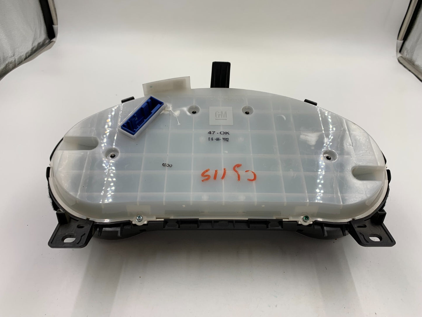 2013 Buick Verano Speedometer Instrument Cluster OEM D02B18081