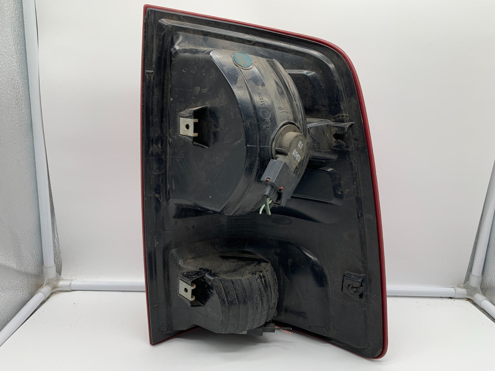 2009-2018 Ram 1500 Driver Tail Light Taillight OEM B04B29008