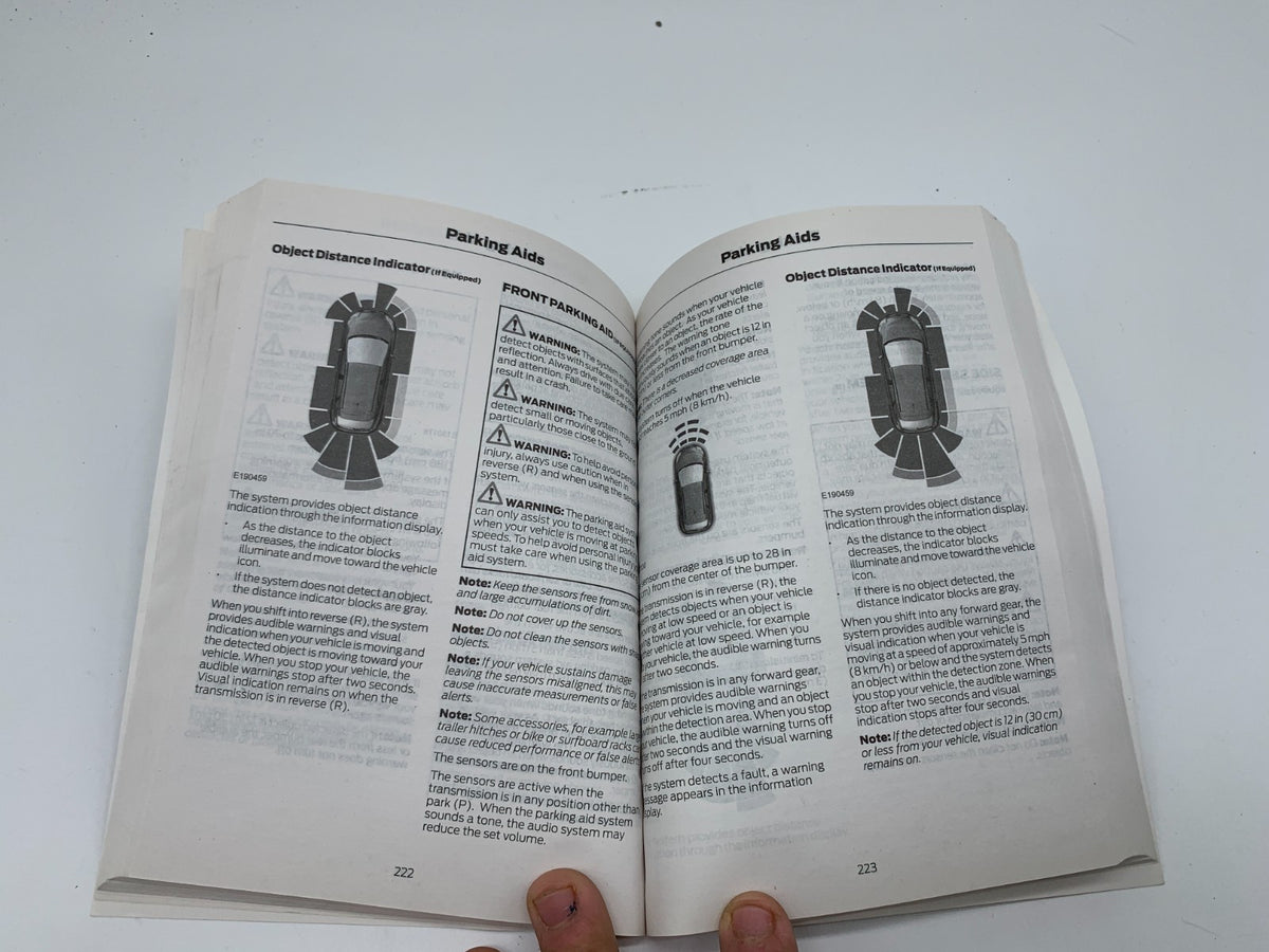 2020 Ford Explorer Owners Manual OEM B02B16013