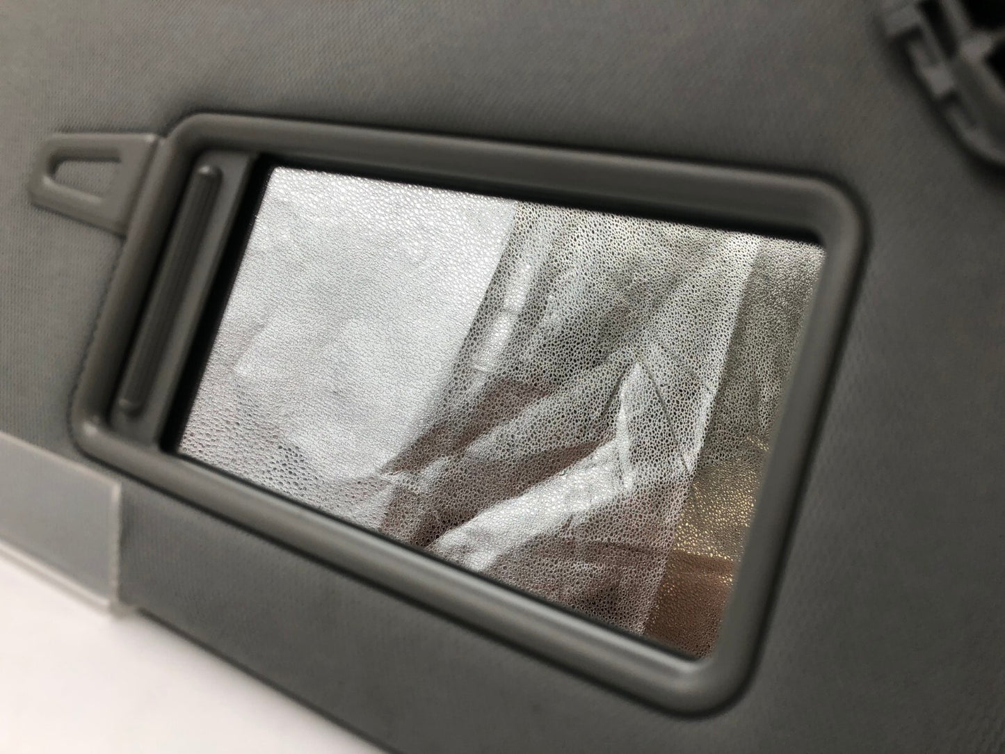 2011-2015 Kia Sorento Passenger Sun Visor Gray OEM B01B29045
