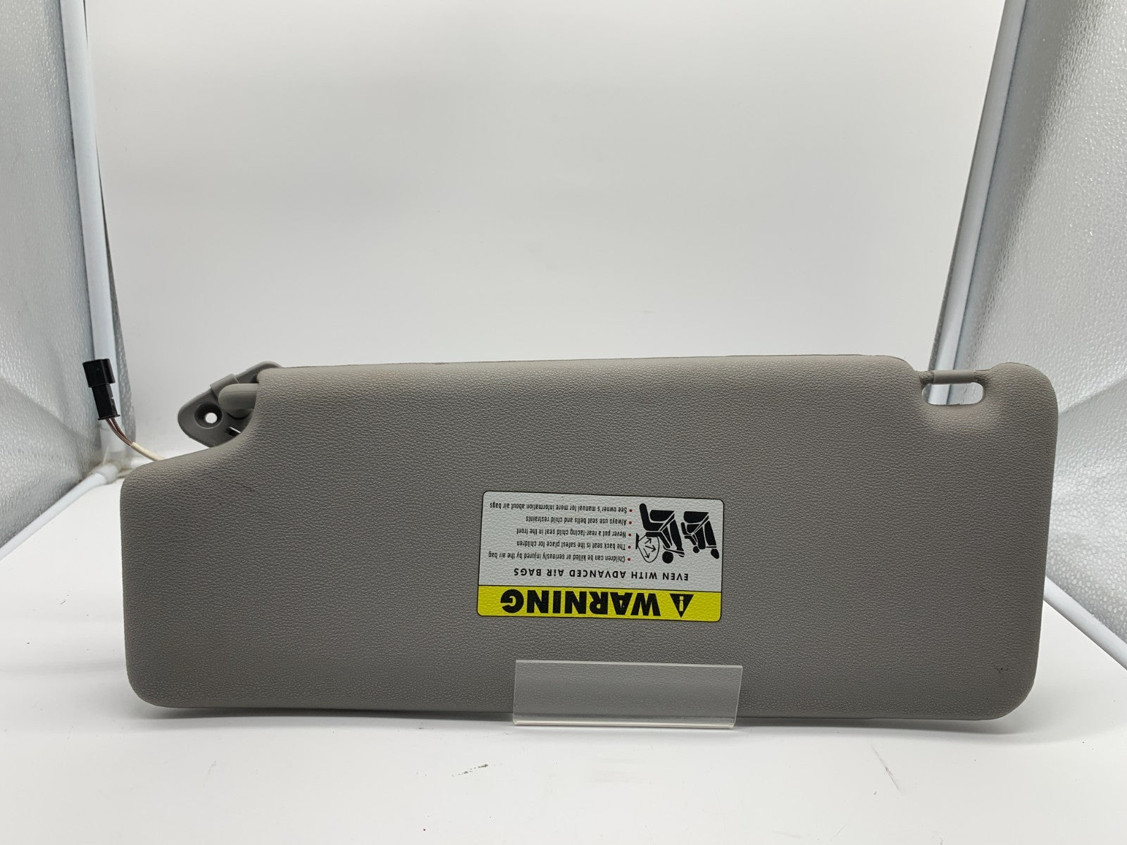 2005-2006 BMW X3 Passenger Sun Visor Gray Illuminated OEM C03B26035