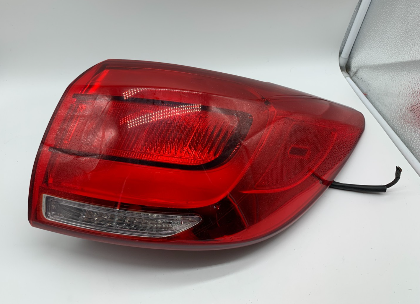 2014-2016 Kia Sportage Passenger Tail Light Taillight OEM C02B21002
