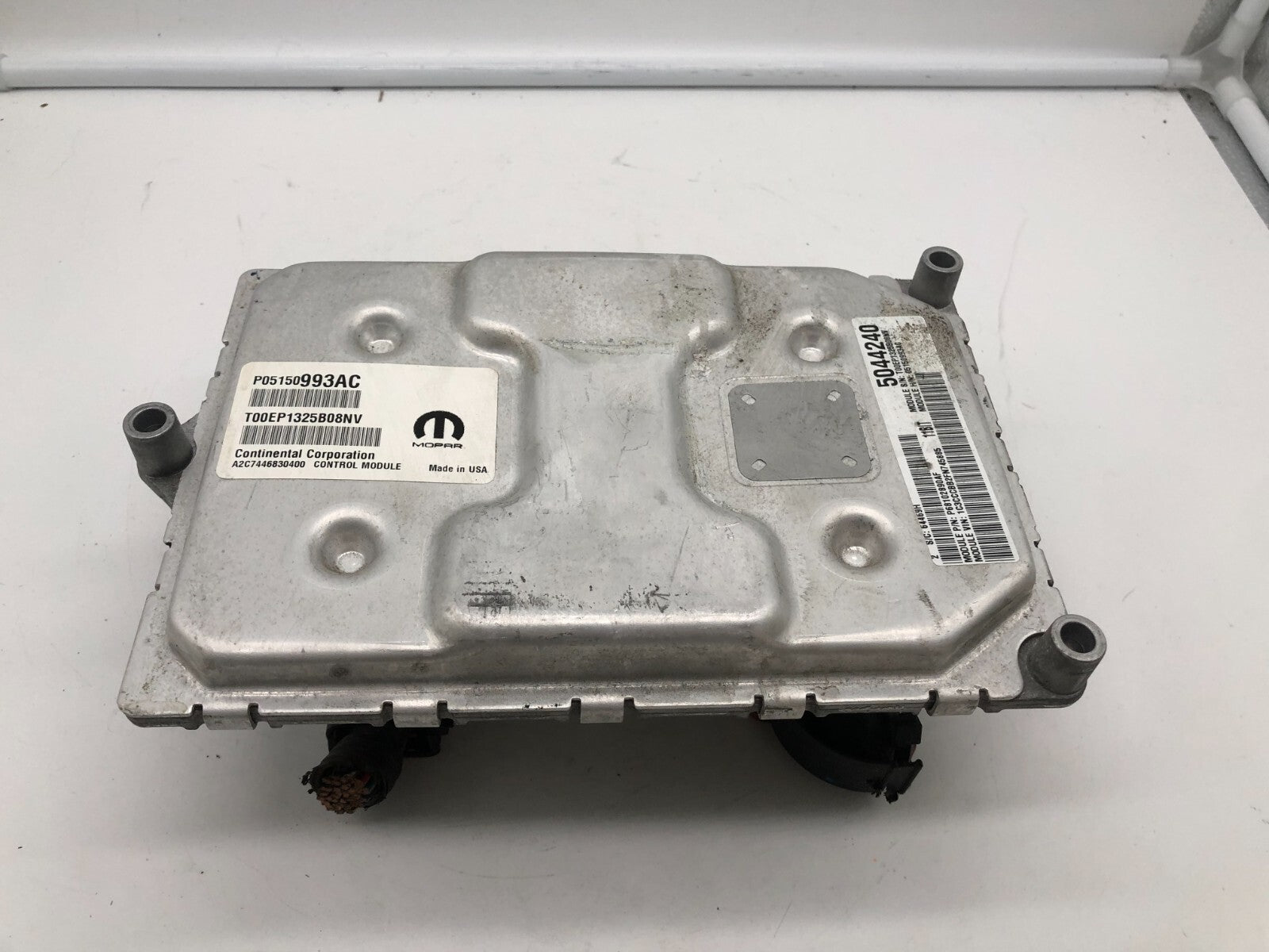 2015 Chrysler 200 Engine Control Module Unit ECU ECM OEM A04B42040